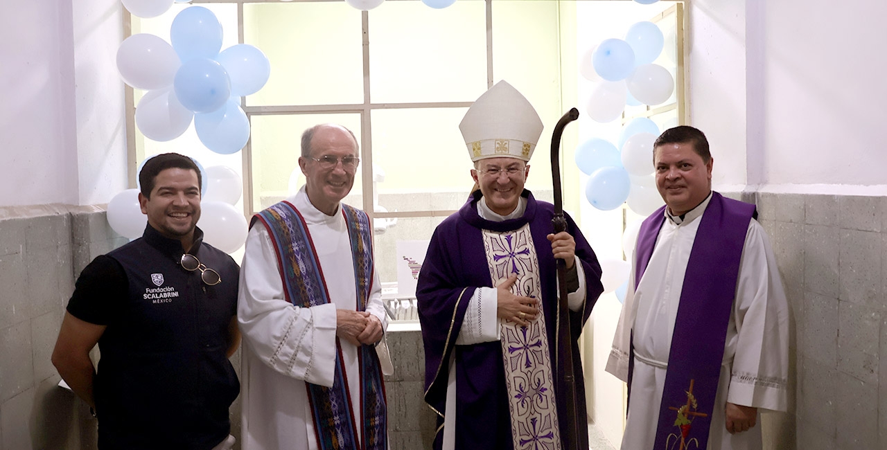 Mons. Joseph Spiteri comparte fe, esperanza y cercanía con las personas migrantes en el Centro Comunitario Scalabrini