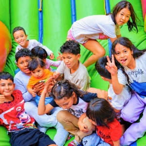 Niñas y niños sin frontera: la infancia migrante en México y el derecho a existir