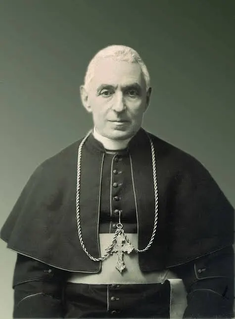 Retrato de San Juan Bautista Scalabrini con hábito episcopal y cruz pectoral